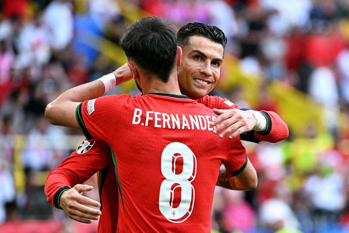 Cristiano Ronaldo, Bruno Fernandes / Portugal Slowenien Tipp (© Powerpics / Alamy Stock Photo)