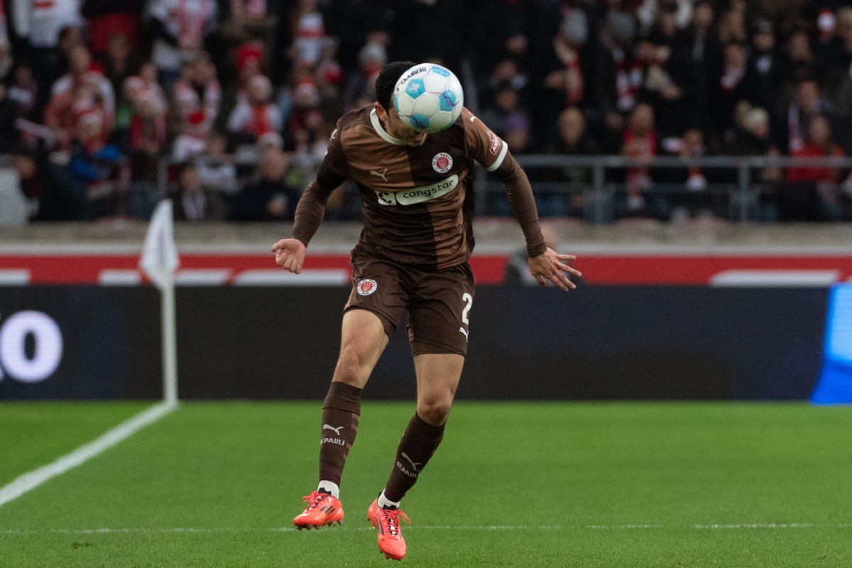 Manolis Saliakas / St. Pauli Frankfurt Tipp (© Eibner-Pressefoto / Alamy Stock Photo)